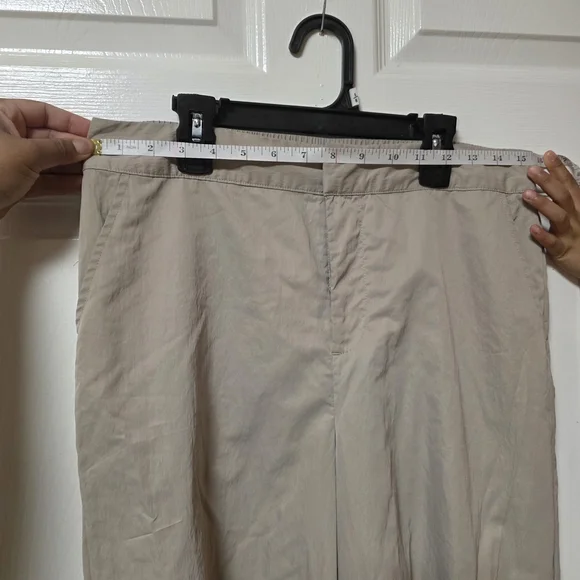 ​A New Day High-Rise Parachute Pants – Beige Talla 8 - Picture 9 of 9